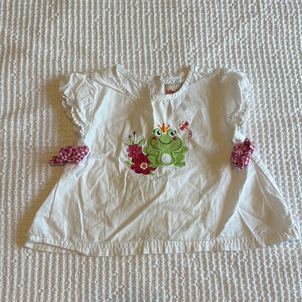White Kids Shirt with Frog Design